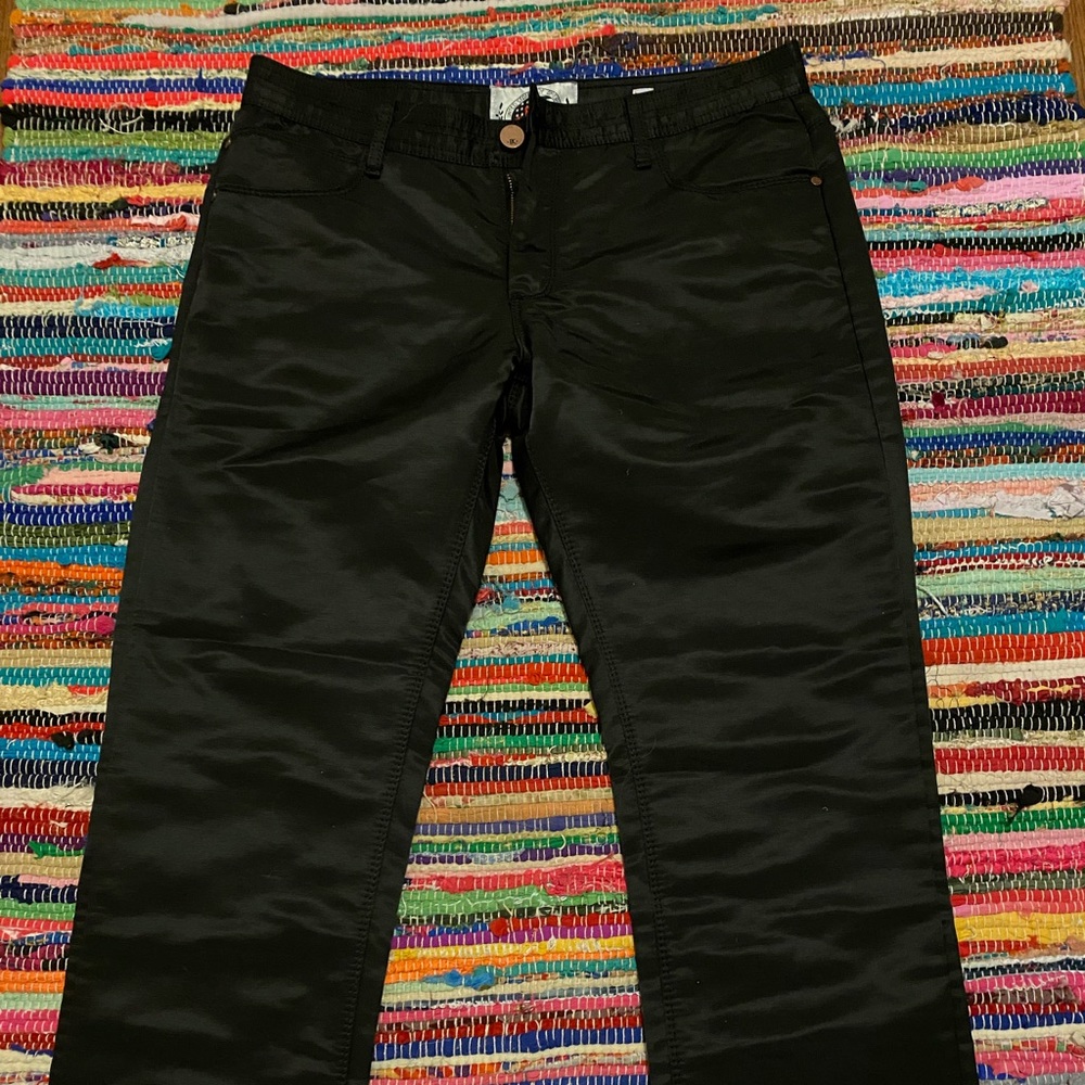 Hi there! I am selling clothes for autism awareness!